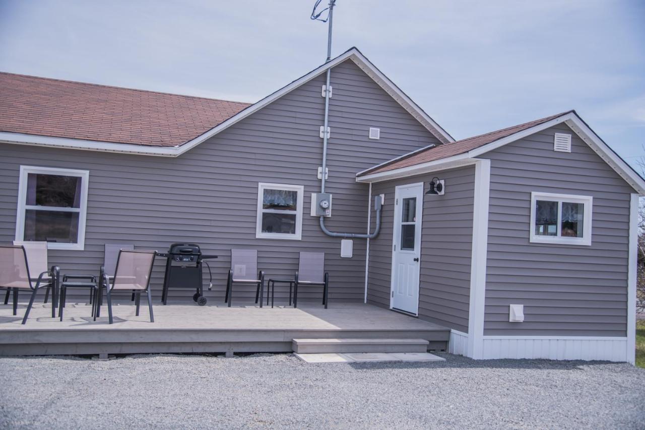 Family Ties Vacation Home - Hopkins House Twillingate Exterior photo